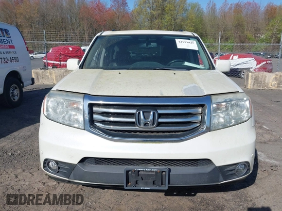 2013 Honda Pilot Touring with VIN 5FNYF4H97DB069979, listed as a IAAI auction lot 42133922 with 276,574 mi miles and . Bid and sale history available at carsss.com. Image 12.
