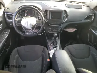 2019 Jeep Cherokee Latitude с VIN 1C4PJLCB6KD490448, выставлен на аукционе Copart как лот 43361195 с пробегом 97 278 миль миль и Списание • Salvage title. История ставок и продаж доступна на DreamBid. Изображение 8.