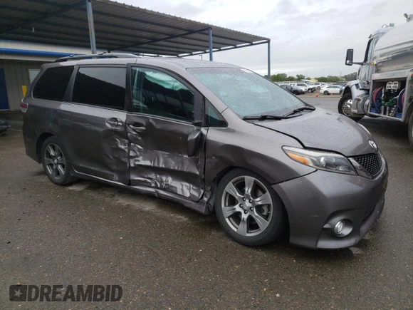 2017 Toyota Sienna SE with VIN 5TDXZ3DC9HS900561, listed as a Copart auction lot 51349315 with 69,205 mi miles and Salvage Title. Bid and sale history available at DreamBid. Image 4.