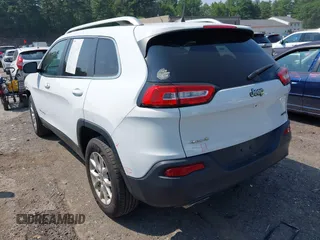 2016 Jeep Cherokee Latitude with VIN 1C4PJMCS6GW236286, listed as a IAAI auction lot 42492859 with 152,242 mi miles and . Bid and sale history available at DreamBid. Image 3.