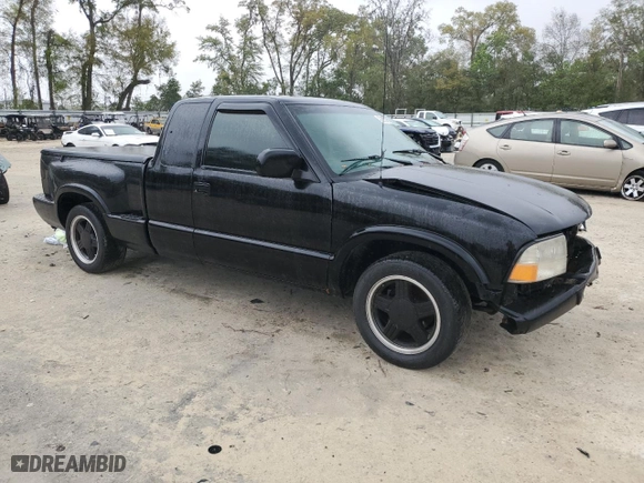 2000 GMC Sonoma SLS w/1SR Pkg with VIN 1GTCS1959Y8302590, listed as a Copart auction lot 49321645 with 177,068 mi miles and Salvage Title. Bid and sale history available at carsss.com. Image 4.