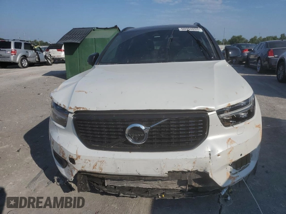 2022 Volvo XC40 R-Design с VIN YV4162UM0N2667557, выставлен на аукционе Copart как лот 60994893 с пробегом 36 185 миль миль и Списание • Salvage title. История ставок и продаж доступна на DreamBid. Изображение 5.