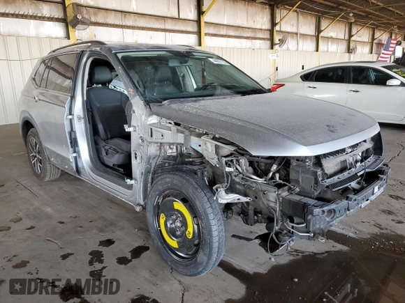 2019 Volkswagen Tiguan SE with VIN 3VV3B7AXXKM162862, listed as a Copart auction lot 44827135 with 57,072 mi miles and Salvage Title. Bid and sale history available at DreamBid. Image 4.