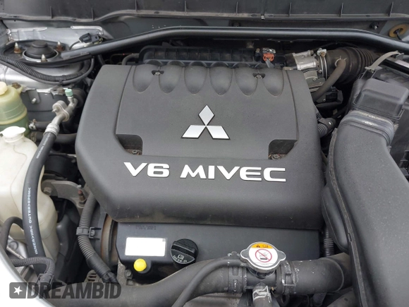 2007 Mitsubishi Outlander LS z VIN JA4MT31X67U011541, wystawiony jako IAAI lot #42265073 z przebiegiem 92 230 mil mil oraz . Historia ofert i sprzedaży dostępna na DreamBid. Obrazek 10.