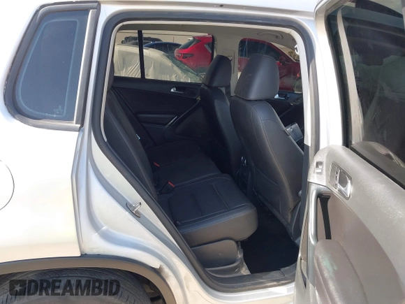 2016 Volkswagen Tiguan S with VIN WVGAV7AX9GW567790, listed as a IAAI auction lot 42352288 with 119,526 mi miles and . Bid and sale history available at DreamBid. Image 8.