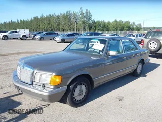 1989 Mercedes-Benz 300 300SE z VIN WDBCA24DXKA437857, wystawiony jako IAAI lot #42343496 z przebiegiem 152 134 mil mil oraz . Historia ofert i sprzedaży dostępna na DreamBid. Obrazek 2.