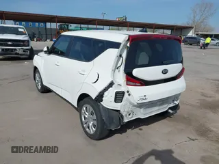 2021 Kia Soul S with VIN KNDJ23AU5M7144920, listed as a IAAI auction lot 41857262 with 28,480 mi miles and . Bid and sale history available at DreamBid. Image 3.