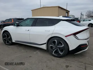2022 Kia EV6 GT-Line with VIN KNDC4DLC9N5055023, listed as a Copart auction lot 47445295 with 28,129 mi miles and Salvage Title. Bid and sale history available at carsss.com. Image 2.