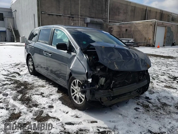 2011 Honda Odyssey EX-L with VIN 5FNRL5H63BB076398, listed as a Copart auction lot 44438995 with 190,714 mi miles and Salvage Title. Bid and sale history available at carsss.com. Image 12.