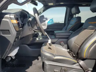 2024 Ford F-150 с VIN 1FTFW4L80RFA70206, выставлен на аукционе Copart как лот 49126225 с пробегом 8 183 миль миль и Списание • Salvage title. История ставок и продаж доступна на DreamBid. Изображение 7.
