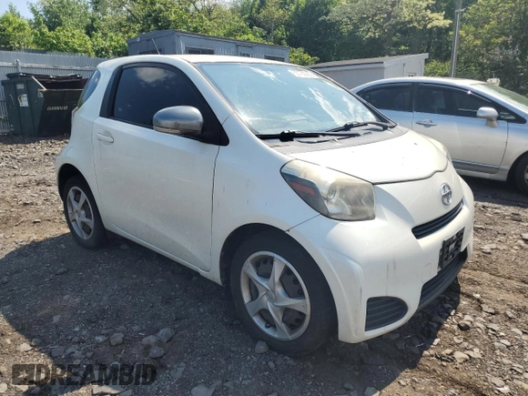 2012 Scion iQ z VIN JTNJJXB07CJ021400, wystawiony jako Copart lot #55720055 z przebiegiem 129 602 mil mil oraz Czysty tytuł • Clean title. Historia ofert i sprzedaży dostępna na DreamBid. Obrazek 4.