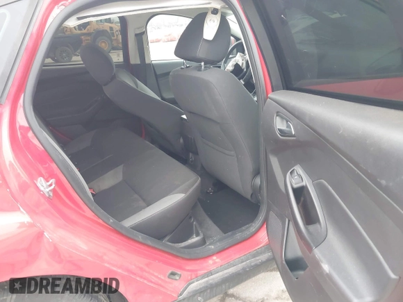 2013 Ford Focus SE with VIN 1FADP3F24DL150307, listed as a IAAI auction lot 41515237 with 130,387 mi miles. Bid and sale history available at carsss.com. Image 8.