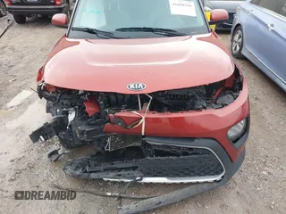 2021 Kia Soul LX with VIN KNDJ23AU5M7741906, listed as a IAAI auction lot 41608289 with 81,551 mi miles. Bid and sale history available at carsss.com. Image 6.