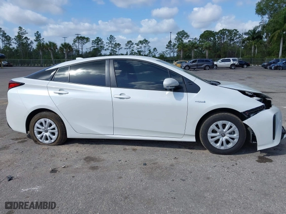 2022 Toyota Prius L Eco with VIN JTDKAMFU5N3181724, listed as a IAAI auction lot 41568635 with 67,360 mi miles. Bid and sale history available at carsss.com. Image 14.