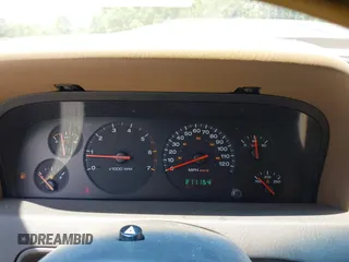 2000 Jeep Grand Cherokee Laredo with VIN 1J4GW48N7YC357376, listed as a IAAI auction lot 42503429 with 211,154 mi miles and . Bid and sale history available at DreamBid. Image 7.