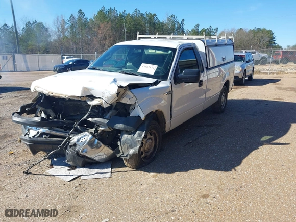 2014 Ford F-150 XL with VIN 1FTMF1CM3EKG42275, listed as a IAAI auction lot 41567171 with 187,849 mi miles. Bid and sale history available at carsss.com. Image 20.