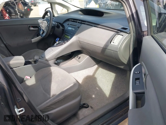 2011 Toyota Prius I with VIN JTDKN3DU0B1384416, listed as a IAAI auction lot 41857530 with 205,979 mi miles. Bid and sale history available at carsss.com. Image 5.