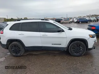 2023 Jeep Cherokee Altitude Lux with VIN 1C4PJMMB1PD110251, listed as a IAAI auction lot 41343772 with 33,182 mi miles. Bid and sale history available at carsss.com. Image 12.