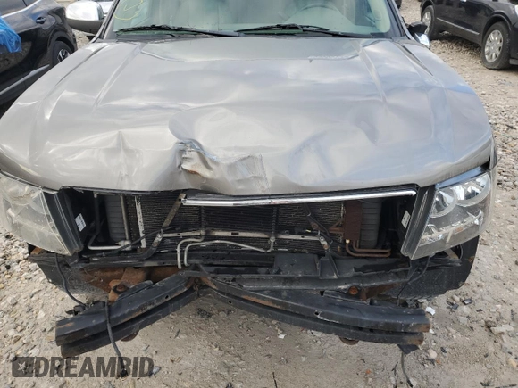 2008 Chevrolet Tahoe LTZ with VIN 1GNFK130X8J181353, listed as a Copart auction lot 53565155 with 254,735 mi miles and Clean title. Bid and sale history available at DreamBid. Image 12.