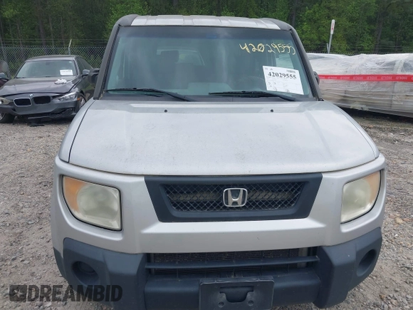2006 Honda Element EX-P with VIN 5J6YH18756L014223, listed as a IAAI auction lot 42029555 with 252,799 mi miles. Bid and sale history available at carsss.com. Image 6.