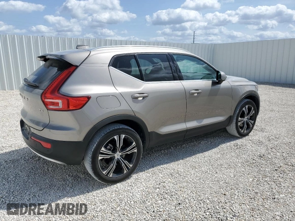 2021 Volvo XC40 Inscription with VIN YV4AC2HL7M2598441, listed as a Copart auction lot 46671144 with 6,336 mi miles. Bid and sale history available at carsss.com. Image 3.