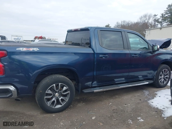2022 Chevrolet Silverado 1500 LT with VIN 3GCPDKEK4NG621012, listed as a IAAI auction lot 41292608 with 33,940 mi miles. Bid and sale history available at carsss.com. Image 13.