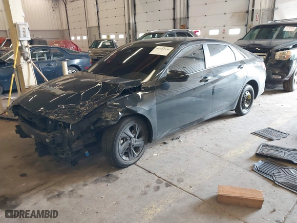 2021 Hyundai Elantra SEL with VIN KMHLM4AG9MU140904, listed as a IAAI auction lot 41742936 with 89,401 mi miles. Bid and sale history available at carsss.com. Image 2.
