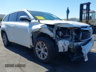 2015 Toyota Highlander XLE z VIN 5TDKKRFH8FS097572, wystawiony jako IAAI lot #42225373 z przebiegiem 115 490 mil mil oraz . Historia ofert i sprzedaży dostępna na DreamBid. Obrazek 1.