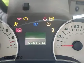 2007 Ford Explorer Eddie Bauer z VIN 1FMEU64E67UA69096, wystawiony jako IAAI lot #42078924 z przebiegiem 220 319 mil mil oraz . Historia ofert i sprzedaży dostępna na DreamBid. Obrazek 7.