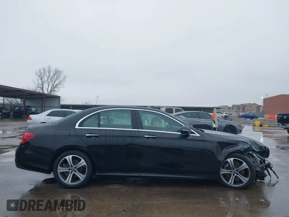 2018 Mercedes-Benz E-Class E 300 with VIN WDDZF4JB0JA480457, listed as a IAAI auction lot 41548033 with 54,732 mi miles. Bid and sale history available at carsss.com. Image 14.