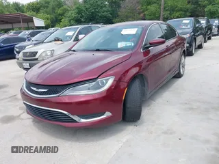 2015 Chrysler 200 Limited z VIN 1C3CCCAB8FN555591, wystawiony jako IAAI lot #42277127 z przebiegiem 145 745 mil mil oraz . Historia ofert i sprzedaży dostępna na DreamBid. Obrazek 2.