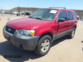 2006 Ford Escape Hybrid z VIN 1FMYU96H46KC44297, wystawiony jako IAAI lot #42689864 z przebiegiem 130 631 mil mil oraz . Historia ofert i sprzedaży dostępna na DreamBid. Obrazek 2.