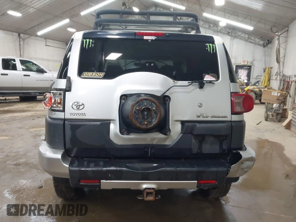 2007 Toyota FJ Cruiser with VIN JTEBU11F470035202, listed as a IAAI auction lot 41972066 with 241,021 mi miles. Bid and sale history available at carsss.com. Image 16.