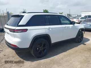 2023 Jeep Grand Cherokee Altitude with VIN 1C4RJHAG4P8106056, listed as a IAAI auction lot 42275021 with 27,251 mi miles and . Bid and sale history available at DreamBid. Image 4.
