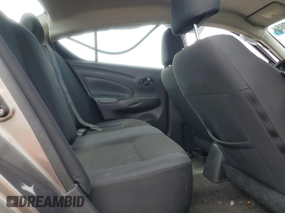 2012 Nissan Versa SV z VIN 3N1CN7AP6CL921037, wystawiony jako Copart lot #58689265 z przebiegiem 107 697 mil mil oraz Szkoda całkowita • Salvage title. Historia ofert i sprzedaży dostępna na DreamBid. Obrazek 10.