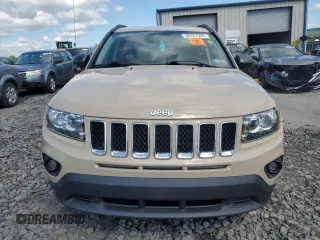 2017 Jeep Compass Sport SE with VIN 1C4NJCBA4HD123119, listed as a Copart auction lot 58787565 with 104,500 mi miles and Salvage title. Bid and sale history available at DreamBid. Image 5.