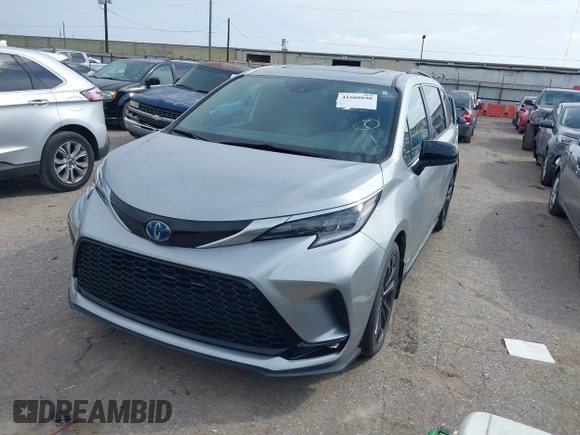 2021 Toyota Sienna XSE with VIN 5TDDRKEC6MS047574, listed as a IAAI auction lot 41688890 with 54,228 mi miles and . Bid and sale history available at DreamBid. Image 17.