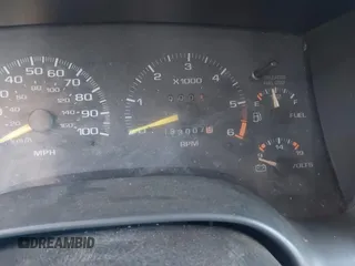 1997 Chevrolet Blazer LS z VIN 1GNDT13W3V2232285, wystawiony jako IAAI lot #41710231 z przebiegiem 1 930 079 mil mil oraz . Historia ofert i sprzedaży dostępna na DreamBid. Obrazek 7.