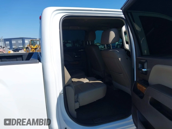 2017 GMC Sierra 1500 SLT z VIN 3GTU2NEC2HG474079, wystawiony jako IAAI lot #41899673 z przebiegiem 104 033 mil mil oraz . Historia ofert i sprzedaży dostępna na DreamBid. Obrazek 8.