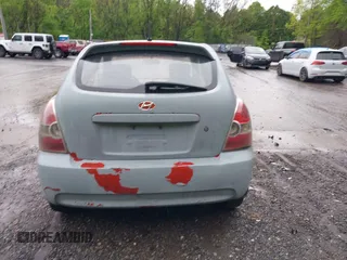 2010 Hyundai Accent GS z VIN KMHCM3AC0AU178542, wystawiony jako IAAI lot #42216335 z przebiegiem 186 236 mil mil oraz . Historia ofert i sprzedaży dostępna na DreamBid. Obrazek 16.