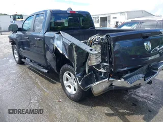 2019 Ram 1500 Tradesman z VIN 1C6SRFCT5KN597618, wystawiony jako IAAI lot #42243878 z przebiegiem 69 131 mil mil oraz . Historia ofert i sprzedaży dostępna na DreamBid. Obrazek 3.