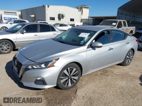2021 Nissan Altima 2.5 SV with VIN 1N4BL4DV9MN340467, listed as a IAAI auction lot 41470877 with 61,678 mi miles. Bid and sale history available at carsss.com. Image 17.