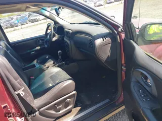 2005 Chevrolet TrailBlazer LS with VIN 1GNET16S356112993, listed as a IAAI auction lot 42036437 with 259,684 mi miles. Bid and sale history available at carsss.com. Image 5.