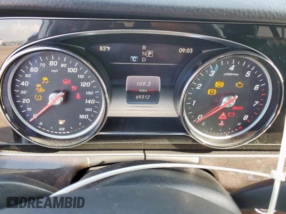 2017 Mercedes-Benz E 300 Luxury z VIN WDDZF4JB8HA181700, wystawiony jako Copart lot #58608045 z przebiegiem 69 312 mil mil oraz Szkoda całkowita • Salvage title. Historia ofert i sprzedaży dostępna na DreamBid. Obrazek 9.