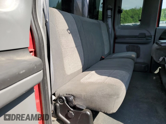2003 Ford F-250 XL with VIN 1FTNX21L93EA90875, listed as a Copart auction lot 60304115 with 136,956 mi miles and Salvage title. Bid and sale history available at DreamBid. Image 10.
