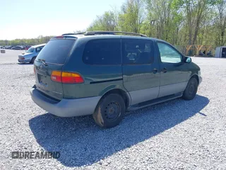 2000 Toyota Sienna LE with VIN 4T3ZF13C1YU291486, listed as a IAAI auction lot 41920881 with 192,607 mi miles. Bid and sale history available at carsss.com. Image 4.