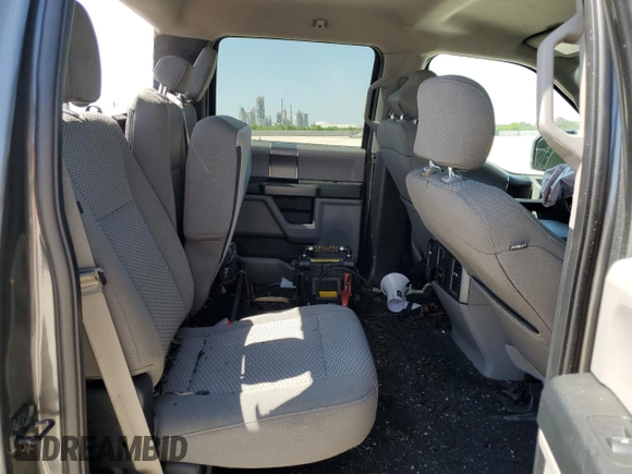 2017 Ford F-150 XL with VIN 1FTEW1CPXHKE11277, listed as a Copart auction lot 52996315 with 117,604 mi miles and Salvage title. Bid and sale history available at DreamBid. Image 10.