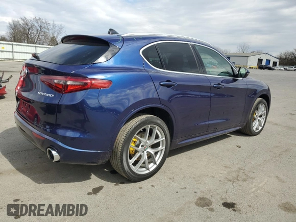 2020 Alfa Romeo Stelvio Ti z VIN ZASPAKBN8L7C76865, wystawiony jako Copart lot #49966655 z przebiegiem 26 531 mil mil oraz Szkody całkowita. Historia ofert i sprzedaży dostępna na DreamBid. Obrazek 3.