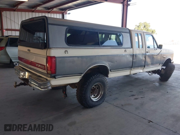 1991 Ford F-250 with VIN 1FTHX26MXMKA72774, listed as a IAAI auction lot 42121856 with 7,483 mi miles. Bid and sale history available at carsss.com. Image 4.
