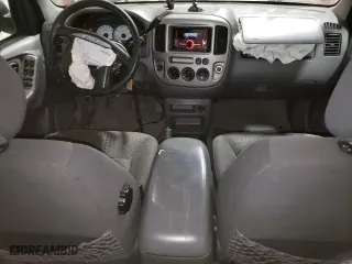 2003 Ford Escape XLT Popular 2 with VIN 1FMYU93183KA09064, listed as a Copart auction lot 54366325 with 214,531 mi miles and Non Repairable. Bid and sale history available at carsss.com. Image 8.